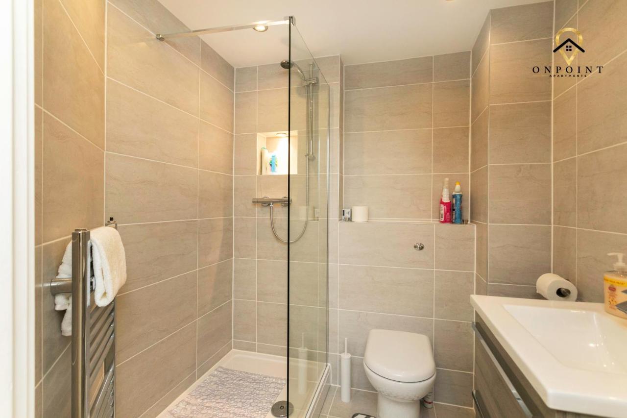 ✰Onpoint -Large 2 Bedroom Apt With Parking!✰ Nottingham Esterno foto